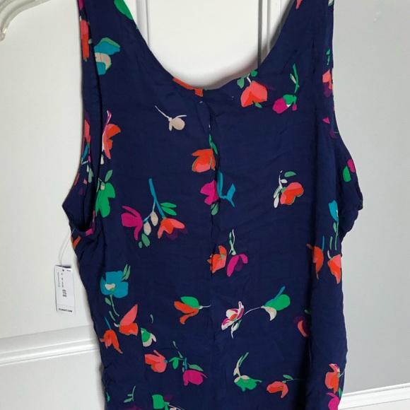 NWT Old Navy Women's Tank Top Blue Floral - Picture 2 of 3
